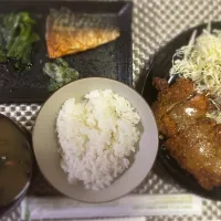 今日の晩御飯 トンカツとサバの塩焼き|カノウマコトさん