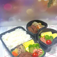 お肉屋さんのコロッケ＆肉じゃが弁当|アッキーさん