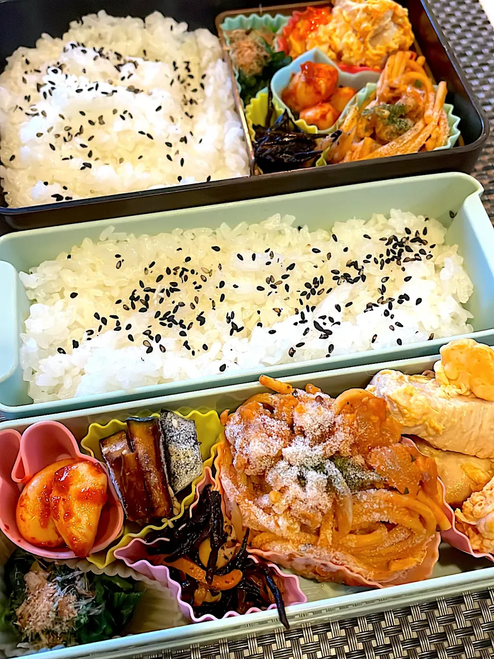 おっさん弁当　パスタ🍝　ひじき　ほうれん草　🧄　🐔煮込み　🎃|ひげおやじさん