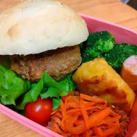 ハンバーガー弁当🍔|アボカド🥑さん