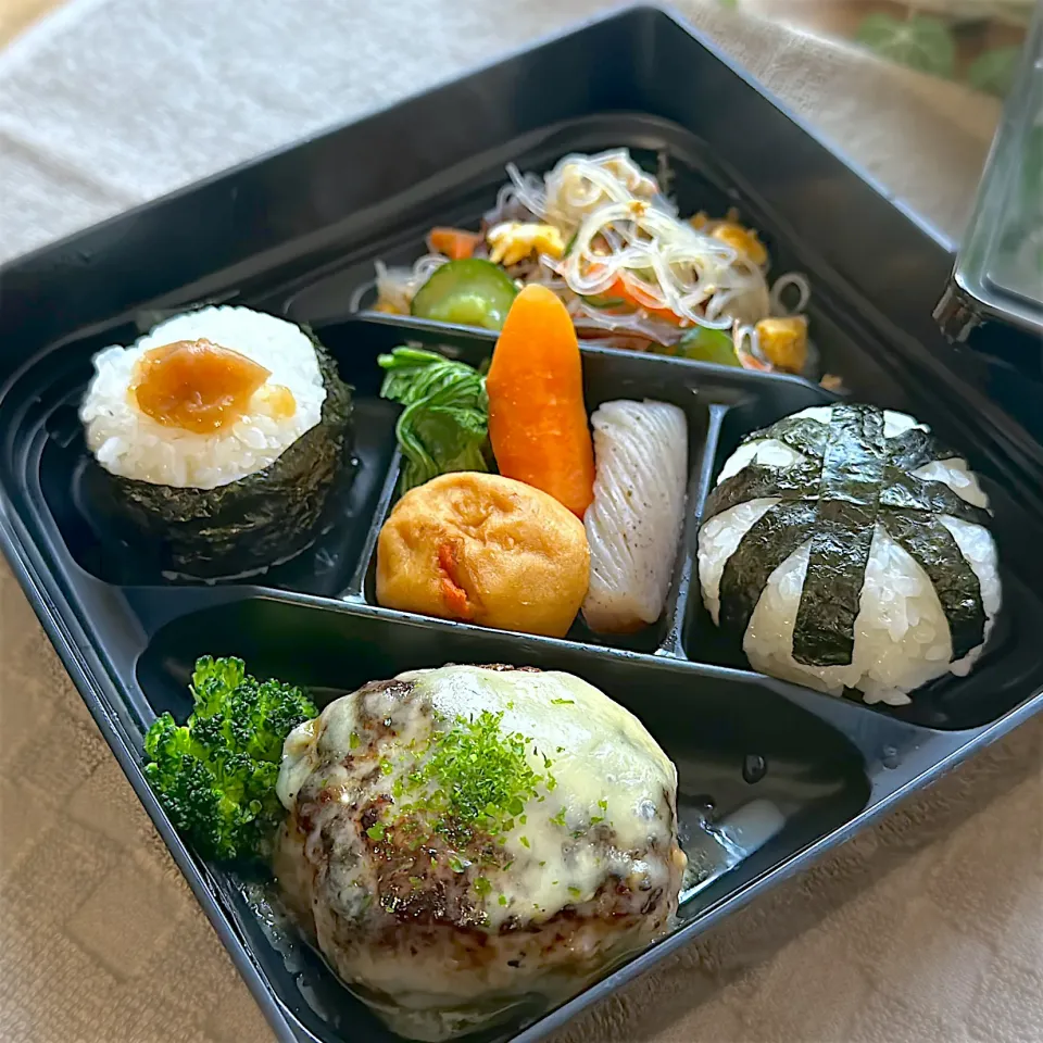 チーズハンバーグ弁当🍱|くまちゃんさん