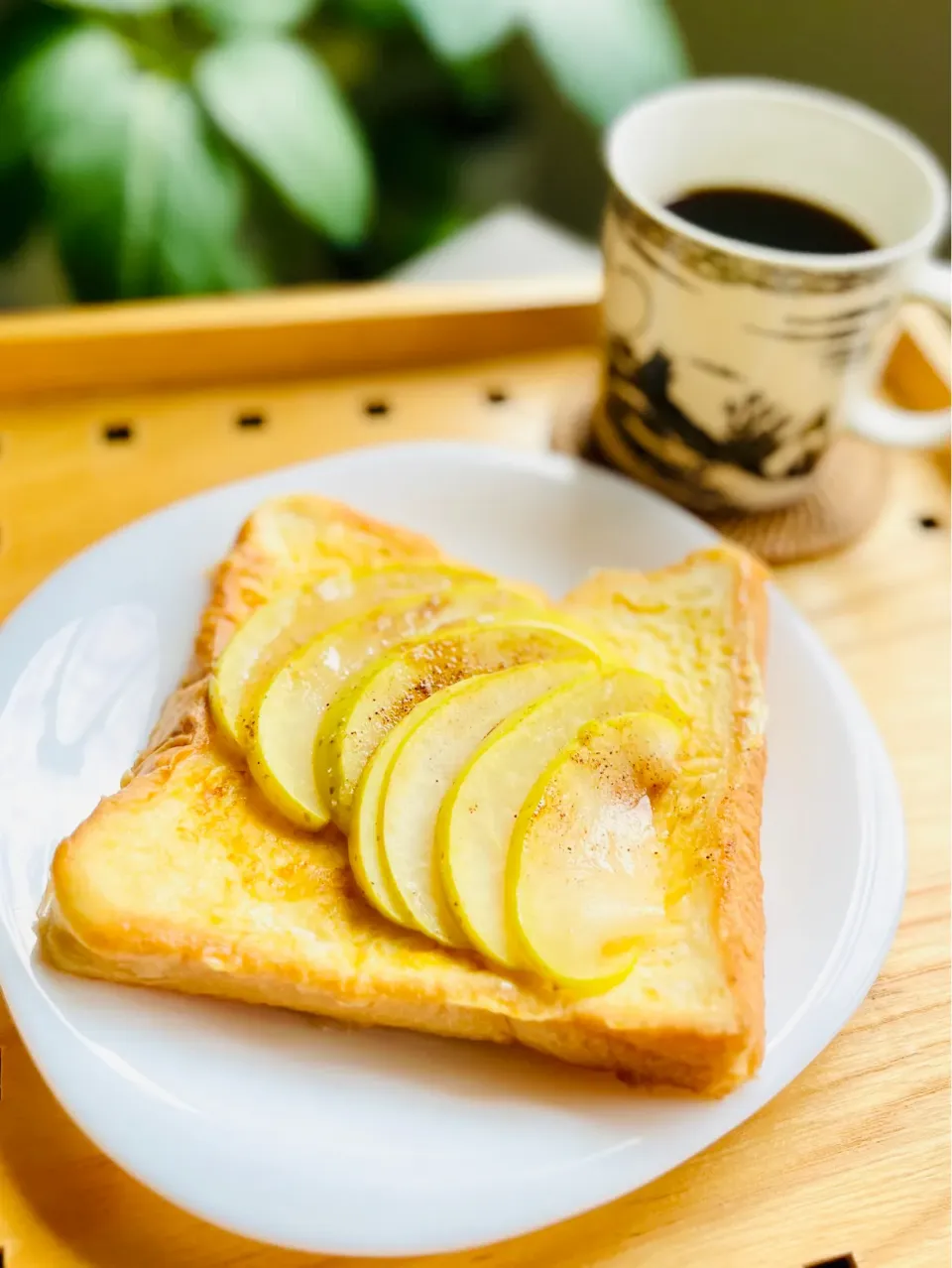 りんごとシナモンのフレンチトースト
Pain perdu pommes-cannelle|アッコちゃん✨さん