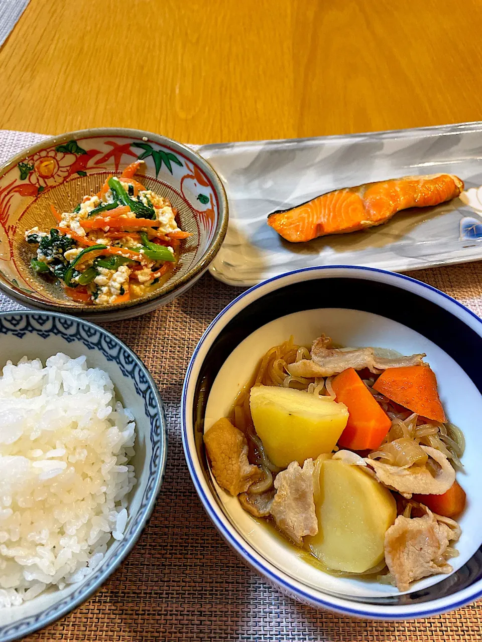 肉じゃがで晩御飯|Mikaさん