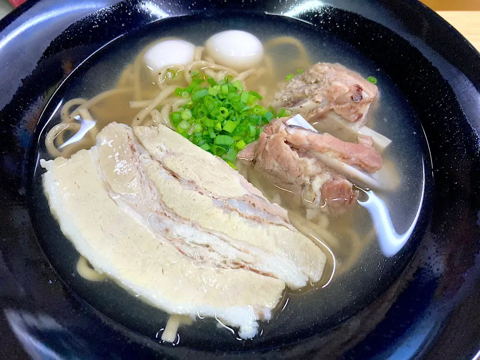 沖縄ご飯その5♡ミックスソーキ蕎麦|さくたえさん