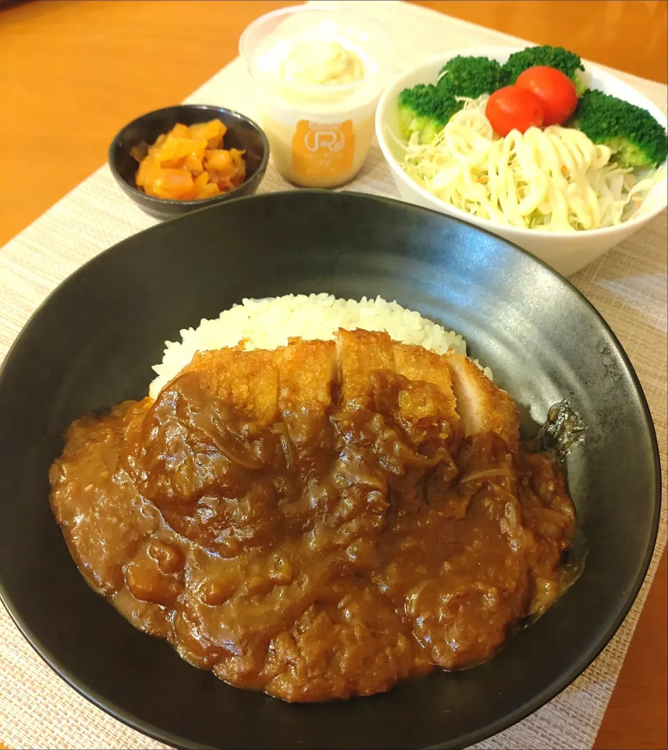 ☆カツ丼　☆サラダ　☆福神漬　☆モンブランプリン|chikakoさん