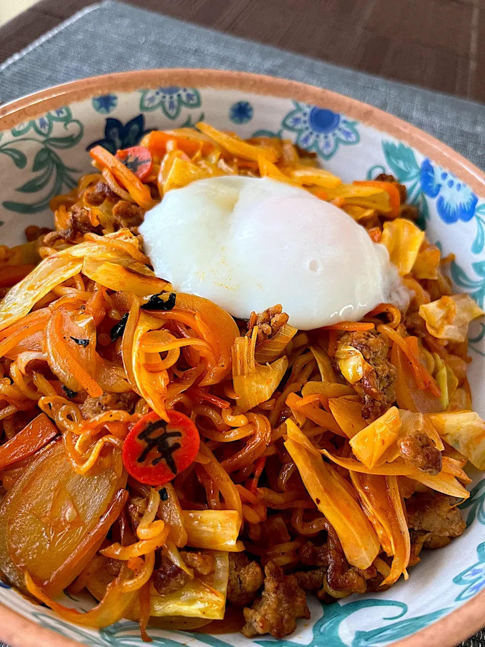 温玉のせ辛ラーメン焼きそば|きなこさん