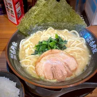 家系ラーメン（並）醤油