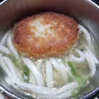 みぞれ仕立てのなめ茸と肉そぼろ入りとろみ付きコロッケうどん|darkbaronさん