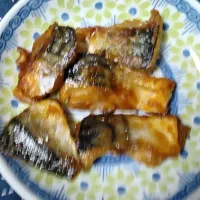 塩サバのうまうまパリパリ焼き| よっちびやばんぶーさん