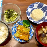 イカの磯辺焼き　なすと揚げの味噌汁　ふろふき大根　韓国風無限キャベツ|おさむん17さん