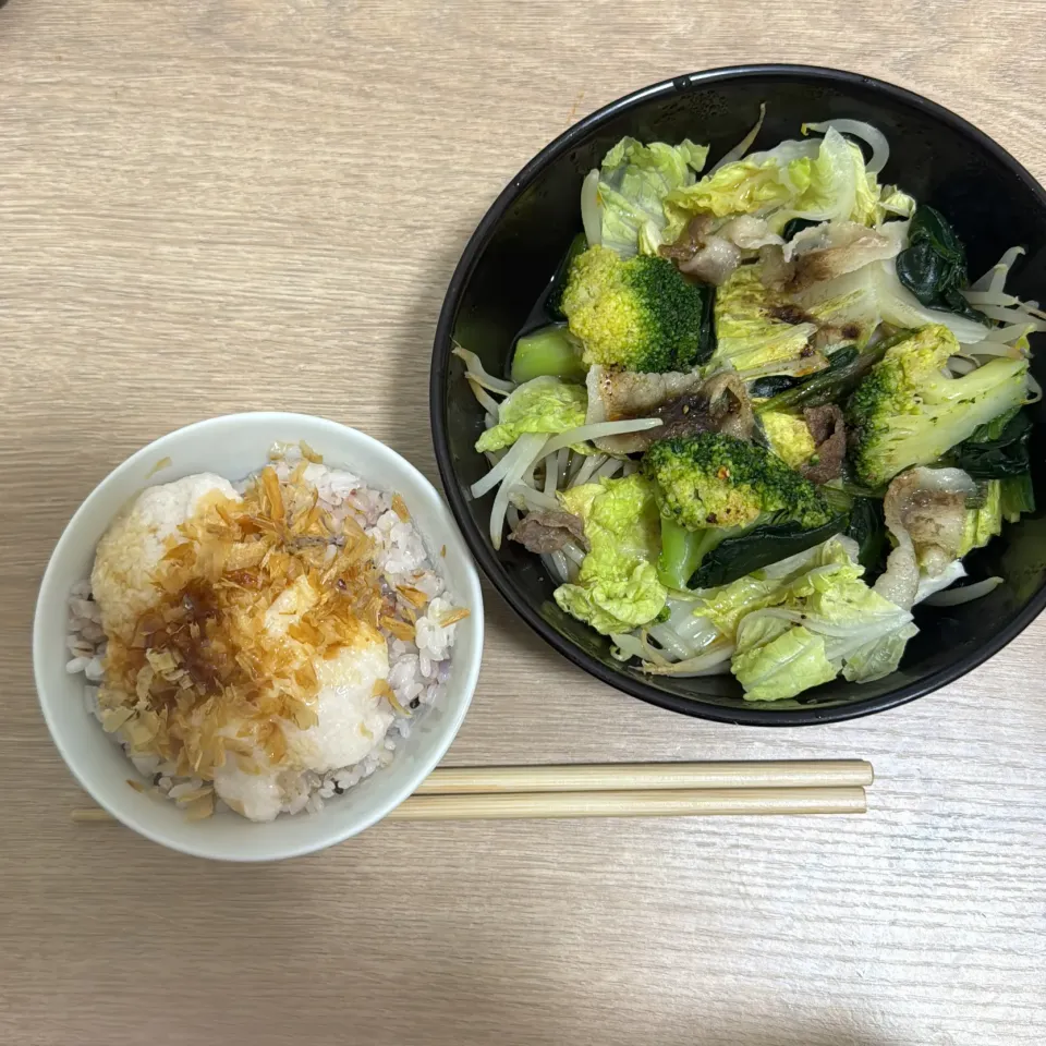 とろろご飯と蒸し野菜|りなちさん