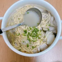 〆はラーメン😋|な。さん