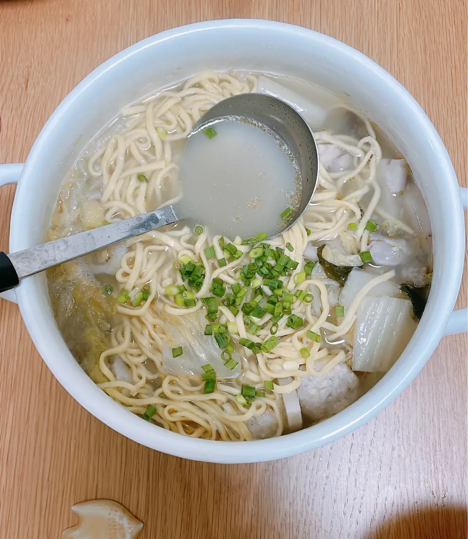 〆はラーメン😋|な。さん