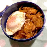 2024.11.27  ＊今日のお弁当＊豚丼目玉焼きのせ🎶|rinrin*mama*さん