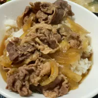 手軽に楽しめる牛丼| kazzz3さん