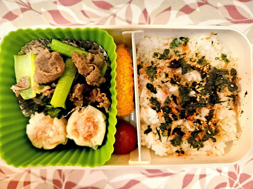 小松菜と牛肉の炒め物❤️旦那さんお弁当❤️|かおるcitronさん