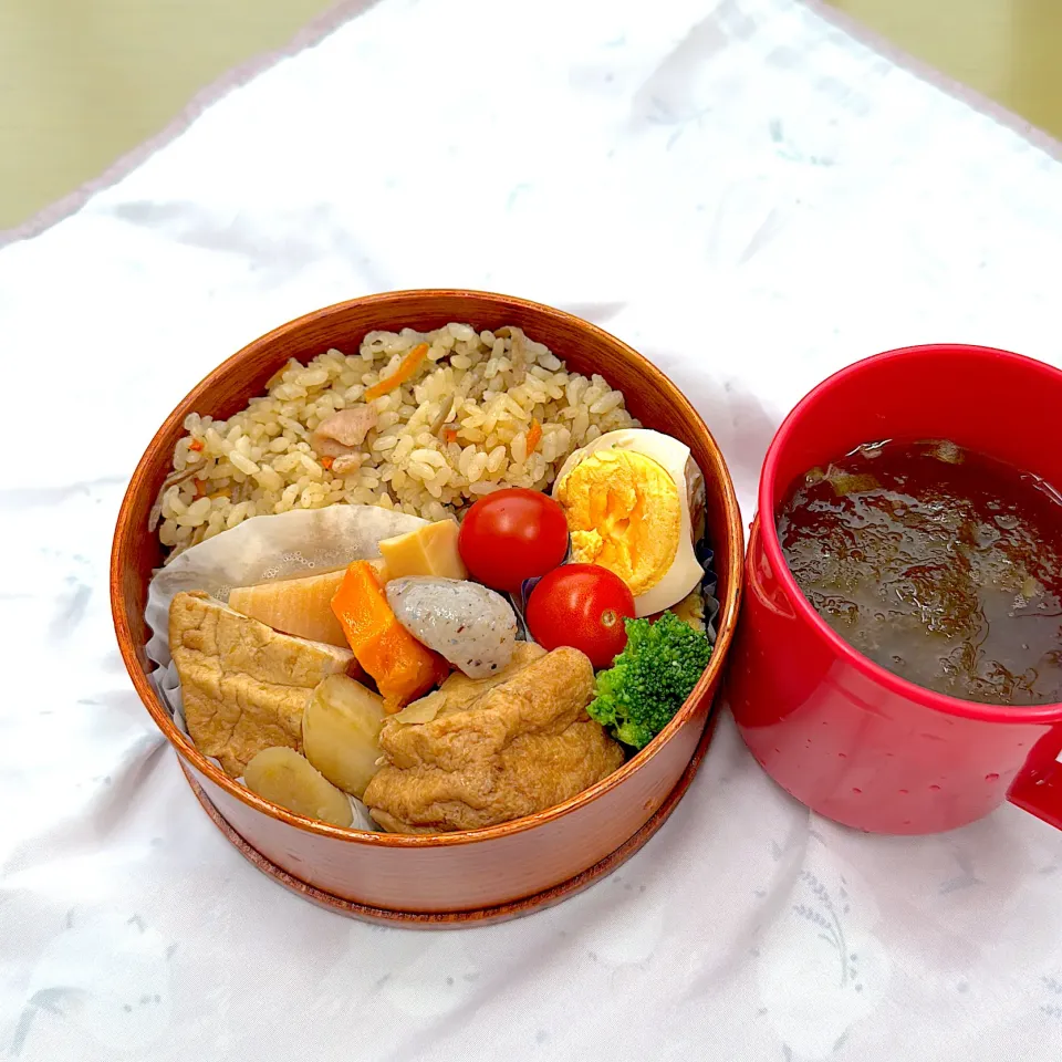 炊き込みご飯とがんもどきの煮物弁当|ゆっきーさん