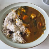 ほうれん草とチキンのカレー|おいもさん