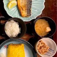 だし巻き卵ととろ鯖定食|すくらんぶるえっぐさん