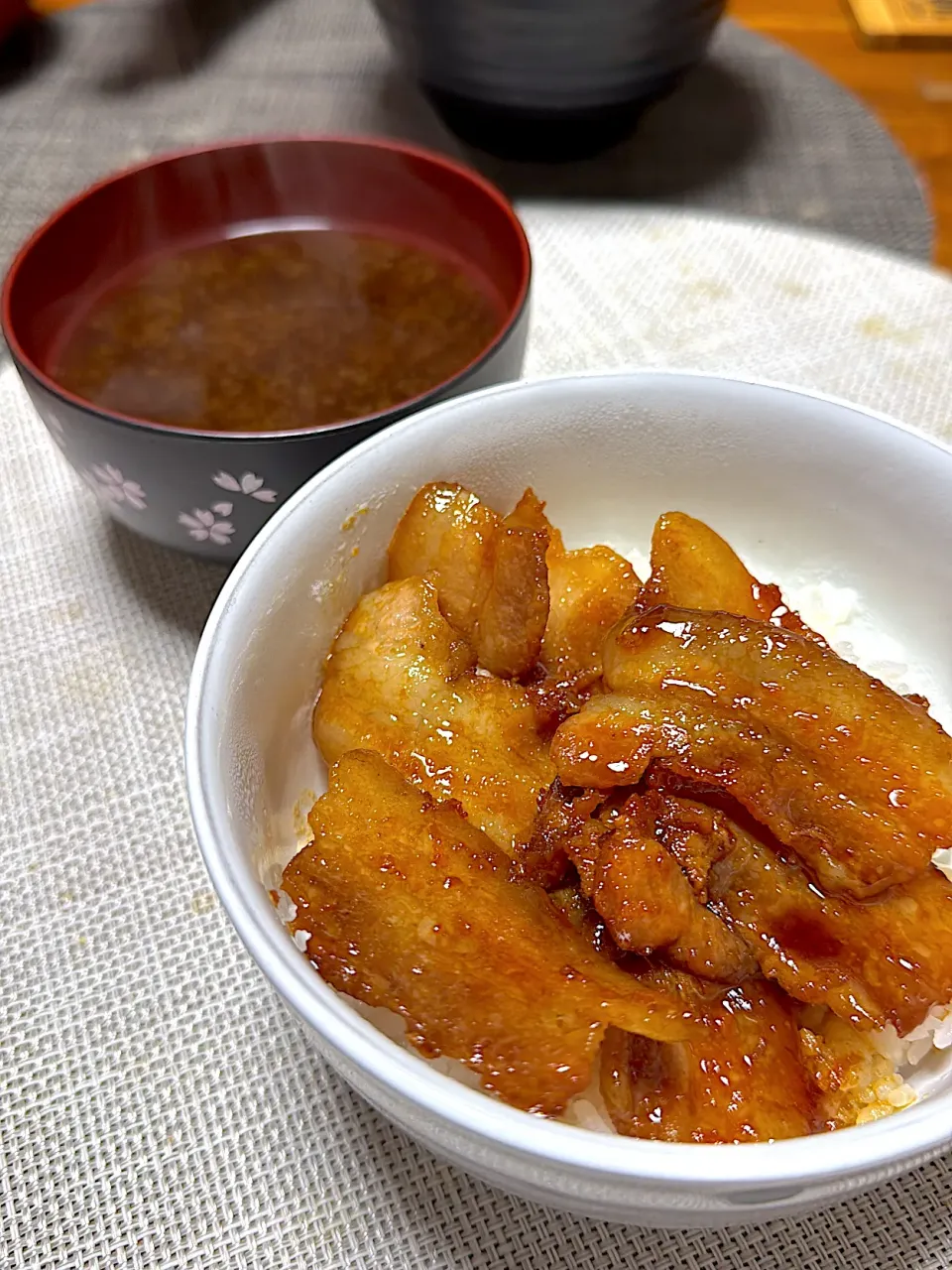 豚丼、味噌汁|kaaaaaさん