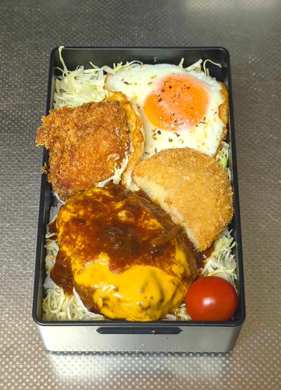 チーズロコモコ丼弁当|黒川克博さん