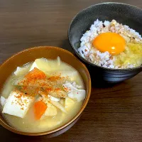 卵かけご飯🥚豚汁🐷|ハルカさん