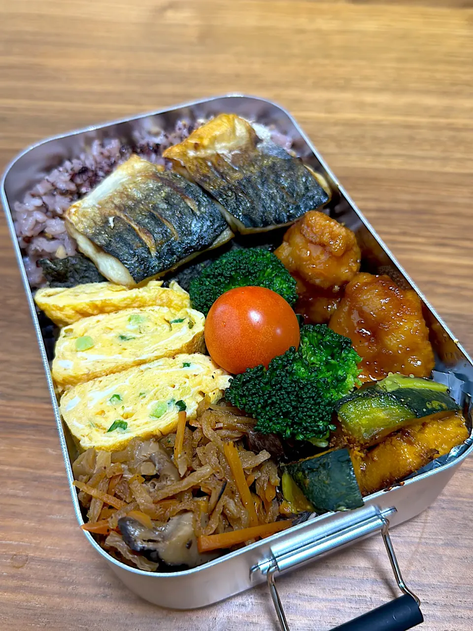 お弁当|メガネおばさんさん