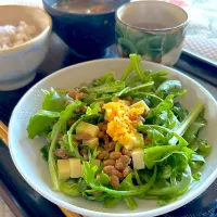 納豆とチーズと春菊のゆず風味サラダ|くまちゃんさん