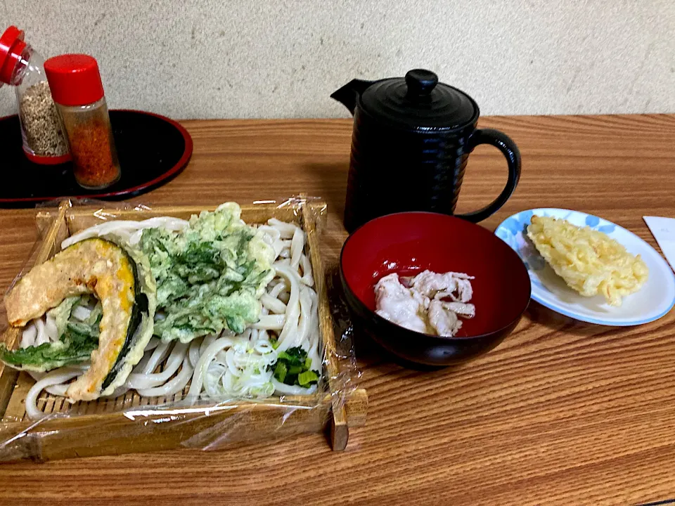 手打ちうどん　さわだ　天ざるうどん、肉汁トッピング|よだみなさん