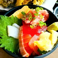 仙台閖上マリンキッチンのミニ海鮮丼。|ちはるさん