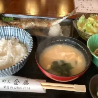 やっぱ秋刀魚定食は美味しい😋🐟|アライさんさん