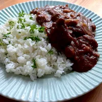 豚カシラ肉のカレー|おさかなさん