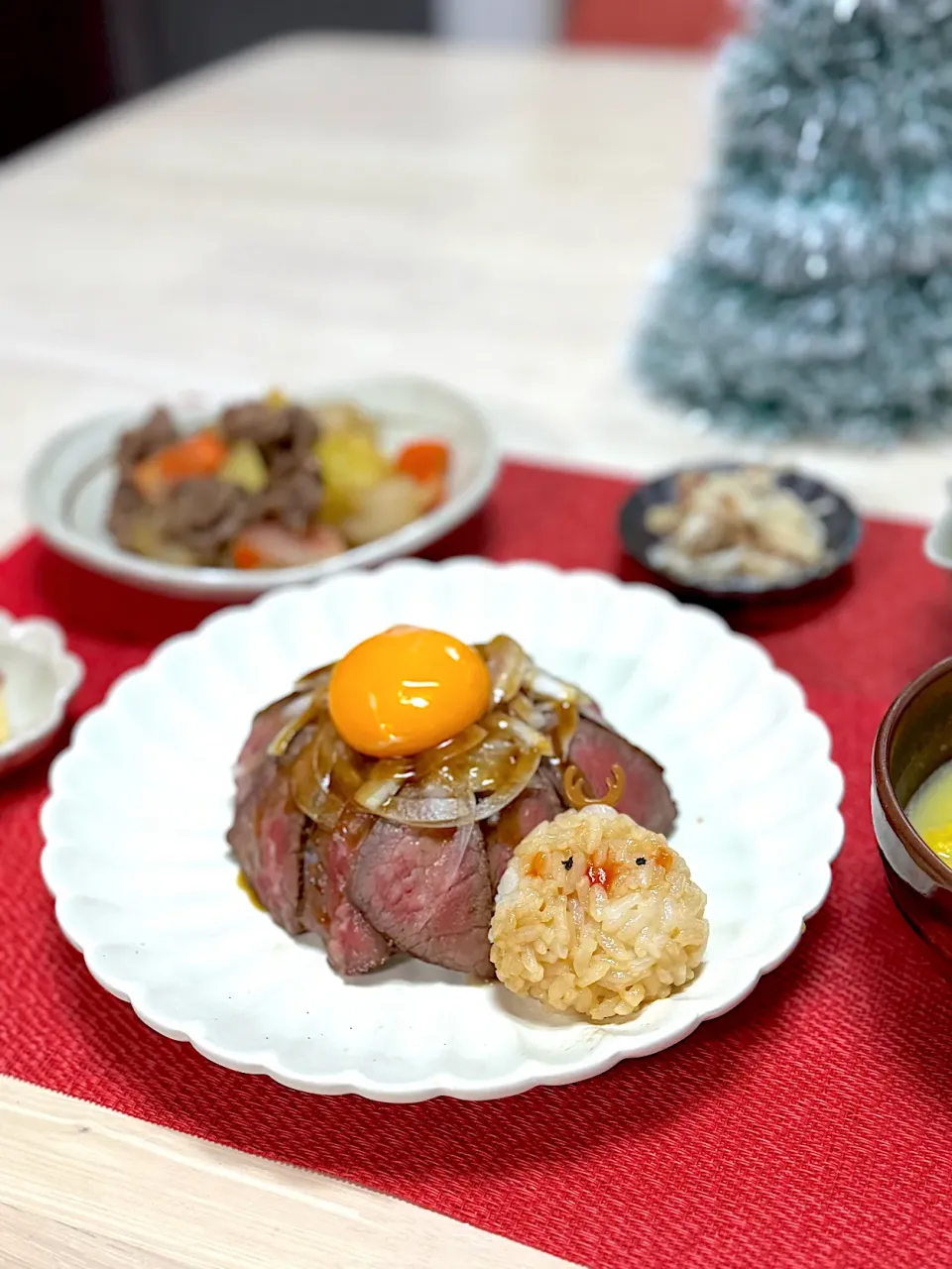 ローストビーフ丼|アパッチさん