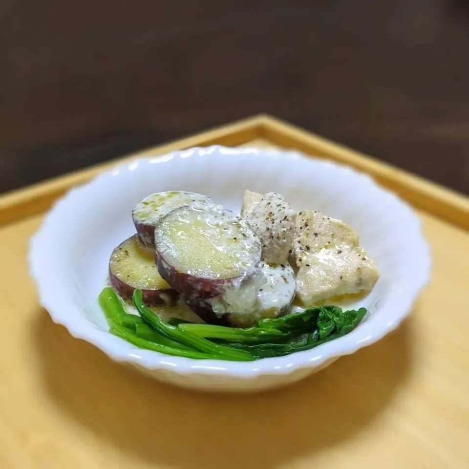 鶏むね肉とさつまいものミルク煮🐓🍠|森のごはん屋さんさん