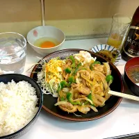 鳥はる　豚スタミナ定食生卵サービス|あべたかひろさん