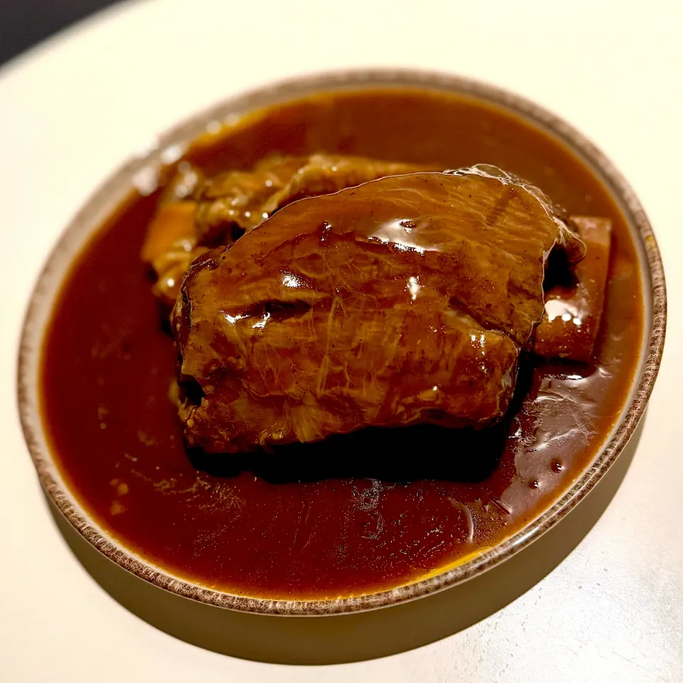 Stow Cooked US Short Rib with Madeira Sauce|Zhen Zhenさん