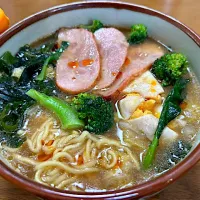 マルちゃん正麺🍜、豚骨醤油味❗️（╹◡╹）✨|サソリさん