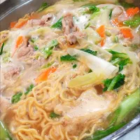 煮込みラーメン