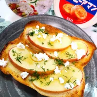 🔷☕🍞🌄日曜日の🍎焼きりんごトースト🔷|@きなこさん