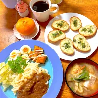 今日の幸せ朝ごはん^ - ^カレーうどん、マジックソルトラスク、具沢山味噌汁^ - ^|HAMI69さん