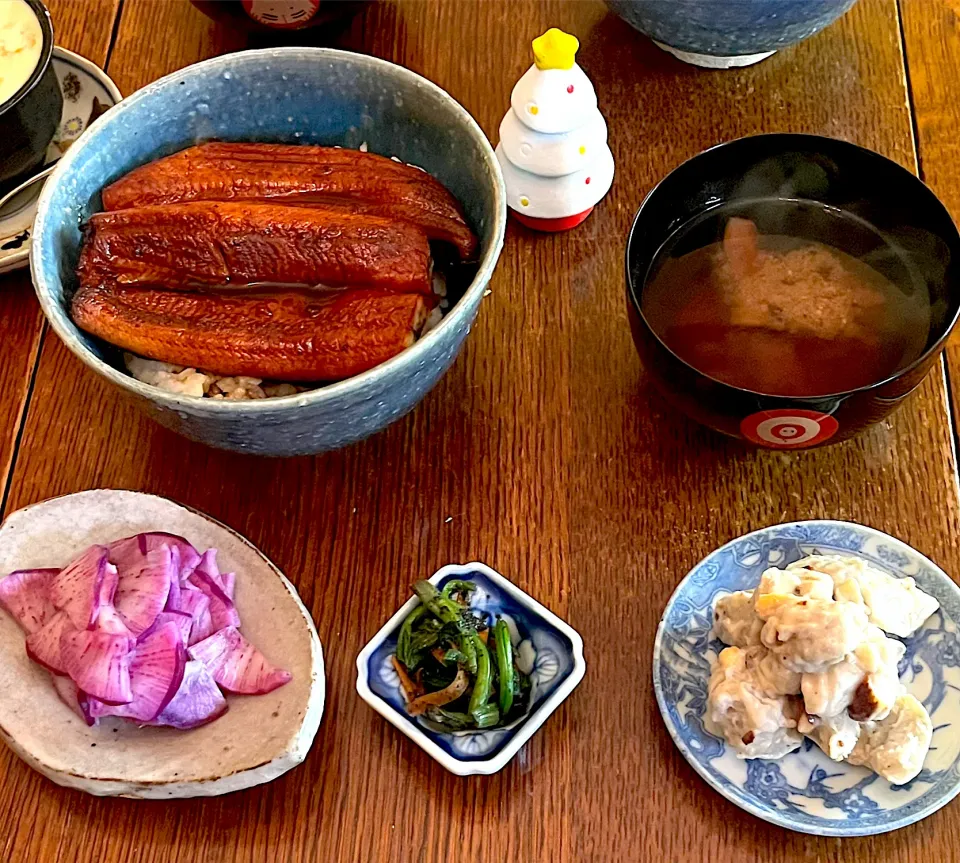 晩ごはん♯鰻丼♯紅芯大根甘酢♯ほうれん草おひたし|小松菜さん