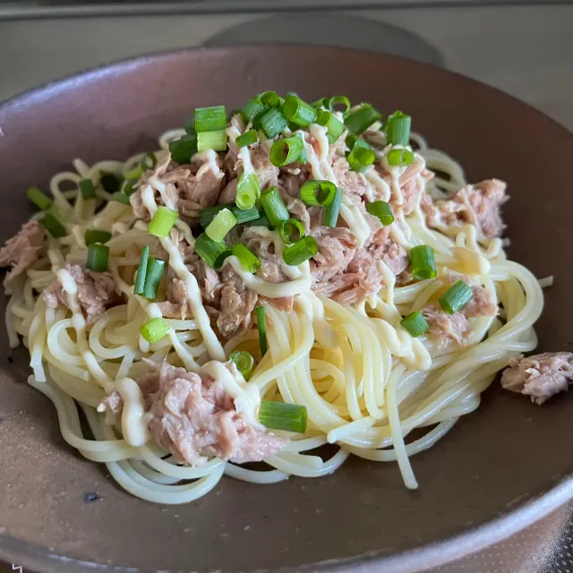 Snapdishの料理・レシピ写真:ツナマヨポン酢パスタ｜お米代用に！アルモンデスパゲッティー♪