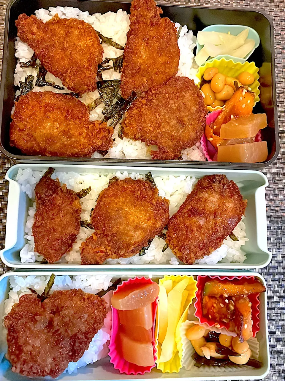 おっさん弁当　大根　🎃　🫘　たくあん　タレカツ丼|ひげおやじさん