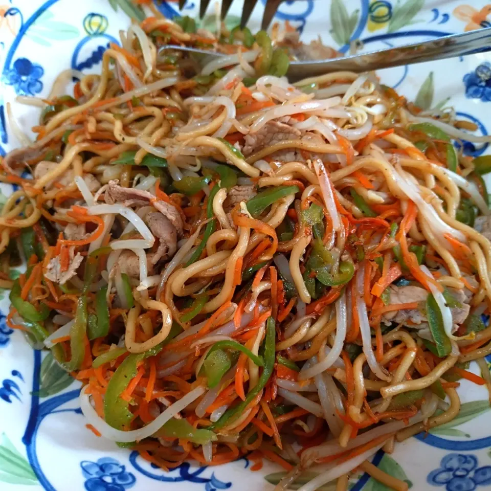 塩麹パウダーで豚肉が美味しい！ソース焼きそば|Ikue Sawadaさん