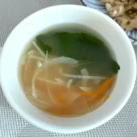 名残野菜とわかめのスープ|morimi32さん