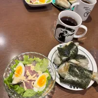 よもぎ焼き餅　焼き海苔　サラダ　半熟卵　コーヒー|ch＊K*∀o(^^*)♪さん