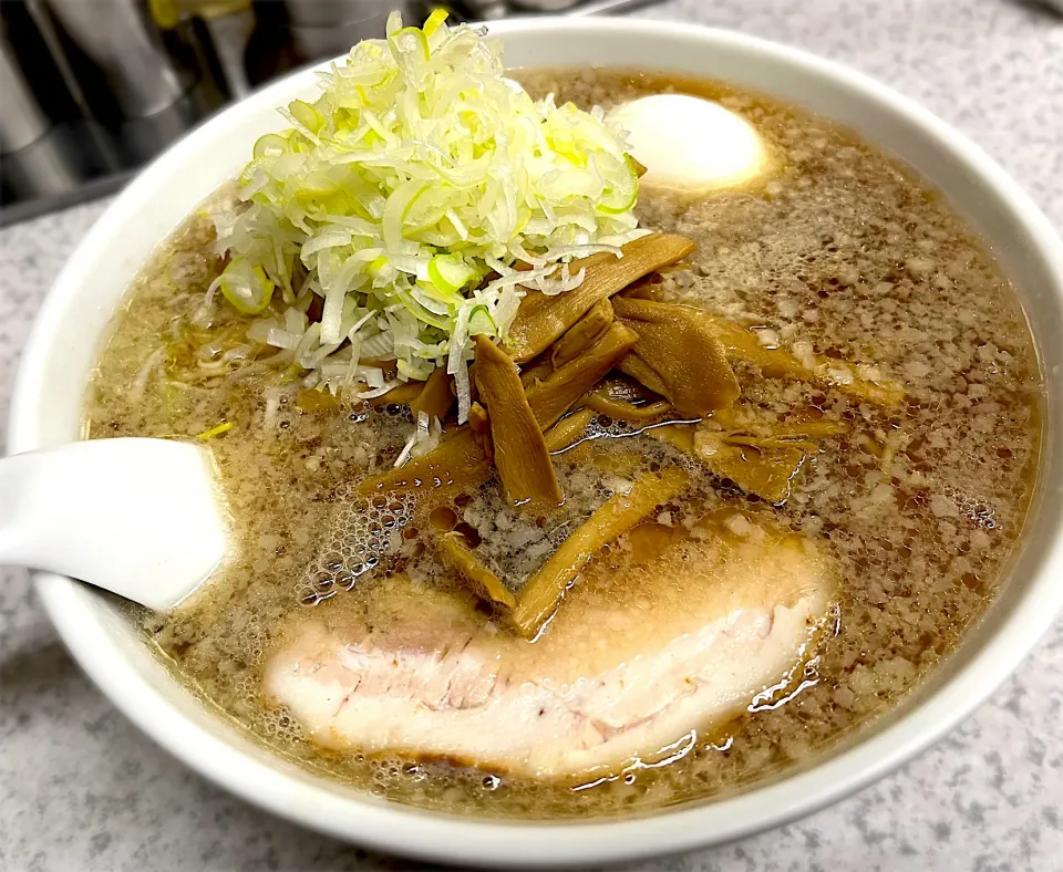 しょうゆらーめん＋たまご🍜|toshi,I🍴さん