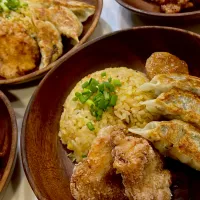 チャーハン餃子唐揚げ定食|もちまるさん