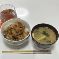 晩御飯☆ねぎま丼☆みそ汁（大根・エリンギ・ほうれん草）|Saharaさん