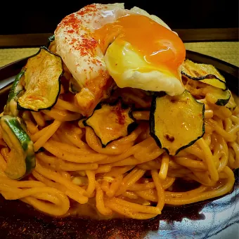 Snapdishの人気料理写真:ズッキーニの味噌クリームパスタ